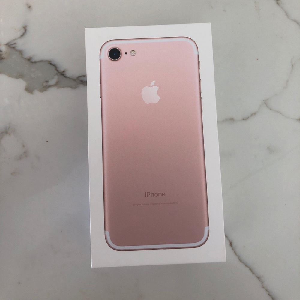Empty iPhone 7 box